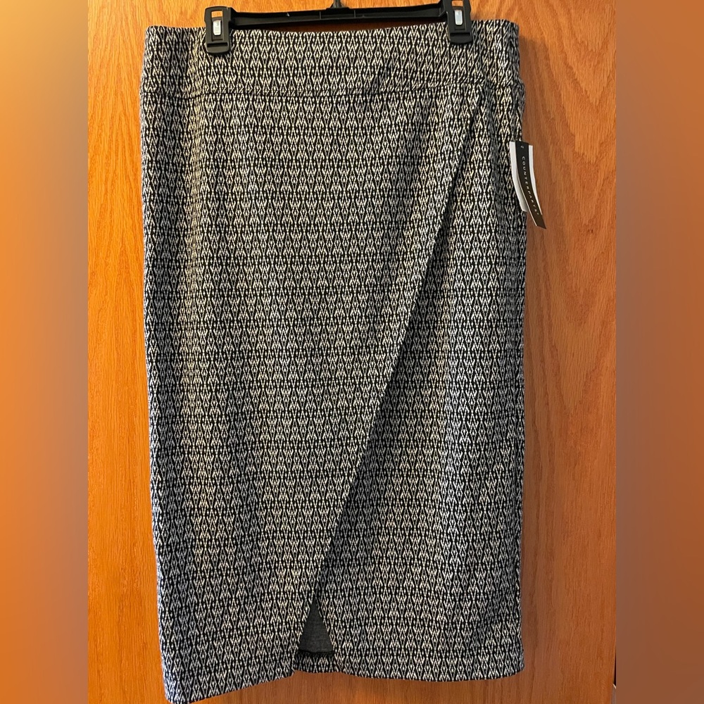Soft, comfortable, nwt Counterparts skirt
